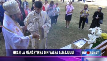 Hram la mănăstirea din Putna