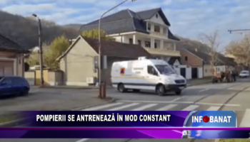 Pompierii se antrenează în mod constant