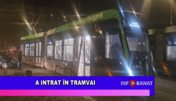 A intrat în tramvai