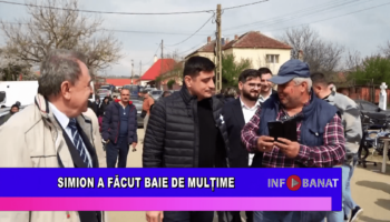 Simion a făcut baie de mulțime