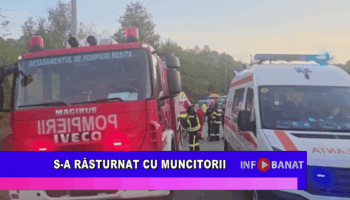 S-a răsturnat cu muncitorii