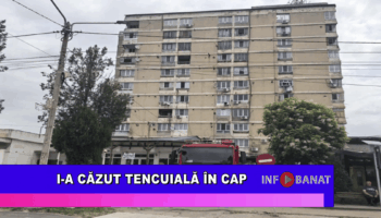 I-a căzut tencuială în cap