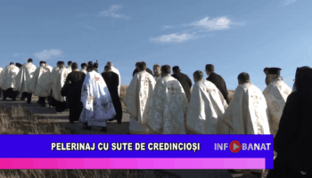Pelerinaj cu sute de credincioși