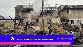 Casă distrusă de flăcări