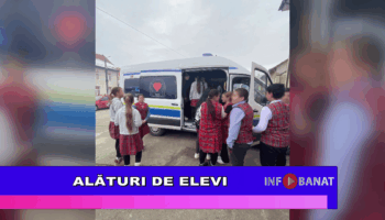Alături de elevi