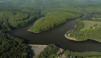 PPC Renewables România anunță golirea temporară a lacului Timiș Trei Ape pentru reabilitarea infrastructurii hidromecanice