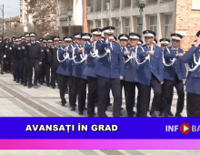 Avansați în grad