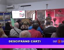 Descifrând cărți