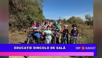 Educație dincolo de sală